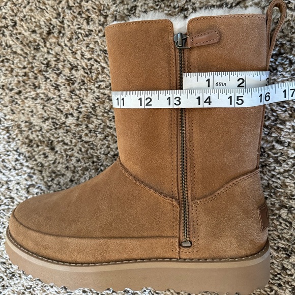 UGG Women's Classic Zip - Picture 12 of 13